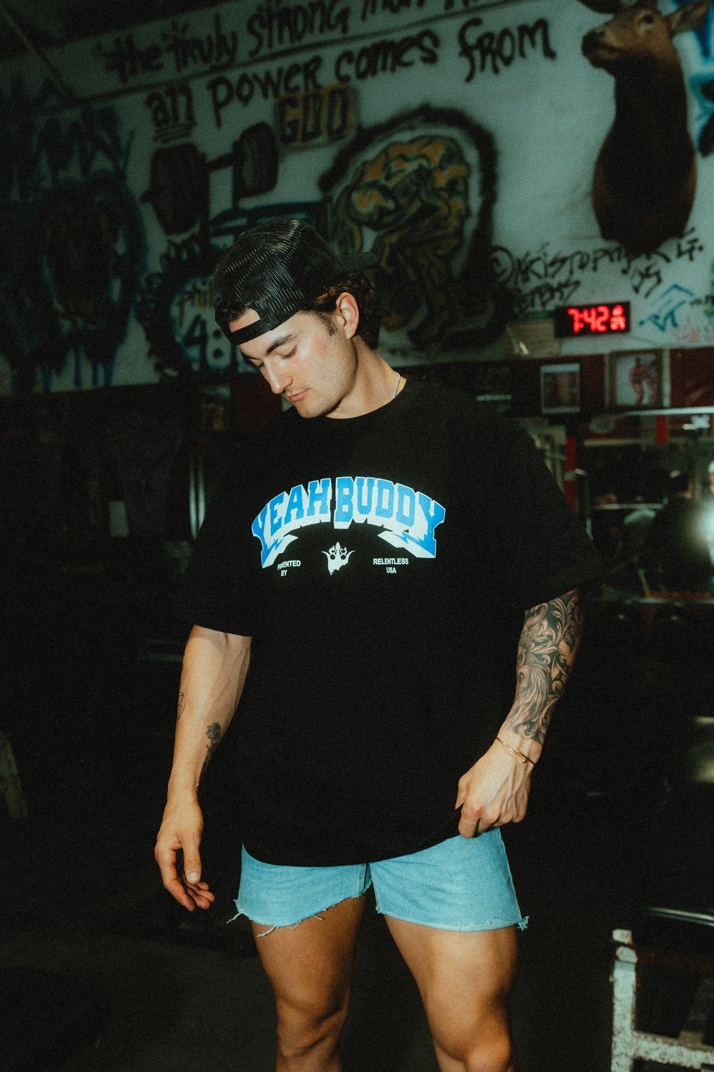 YEAH BUDDY T-SHIRT | COAL